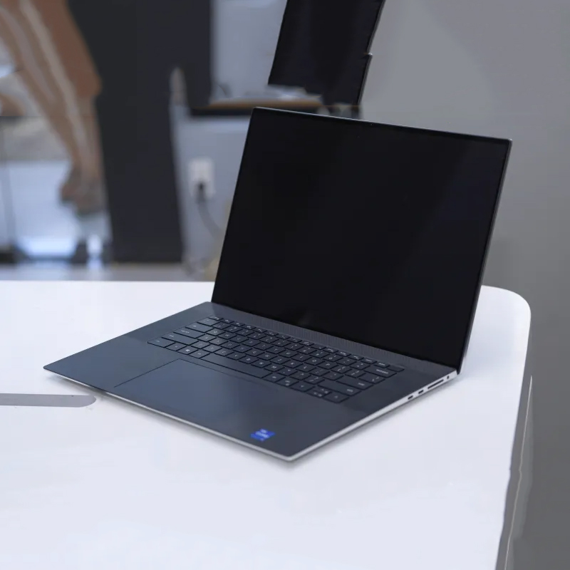 Dell Precision 5760 i7-11850H - 32GB - SSD 512G